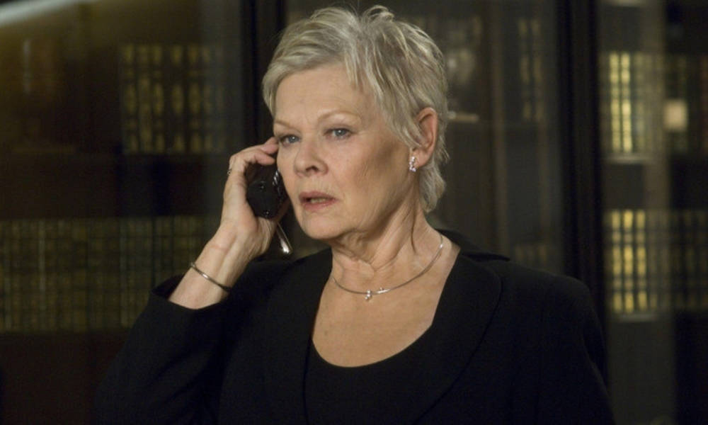 Attractive Actress Judy Dench Wallpaper