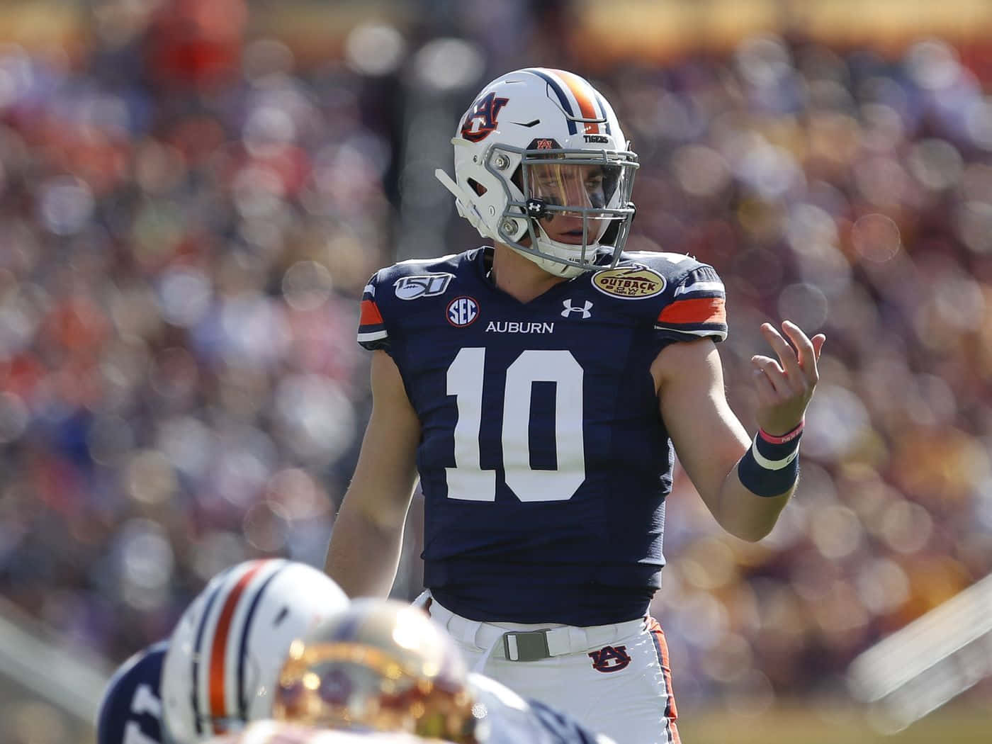 Auburn Quarterback Bo Nix Gameplay Wallpaper