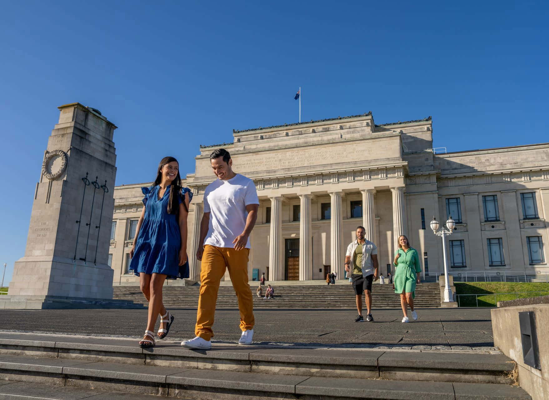 Auckland Museum Visitors Sunny Day Wallpaper