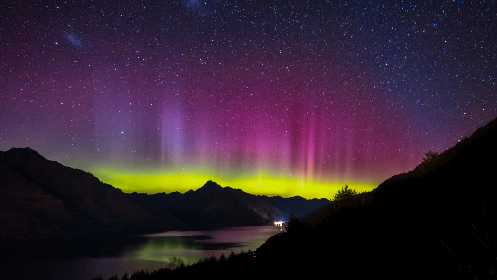 Aurora Australis Over Mountain Lake Wallpaper