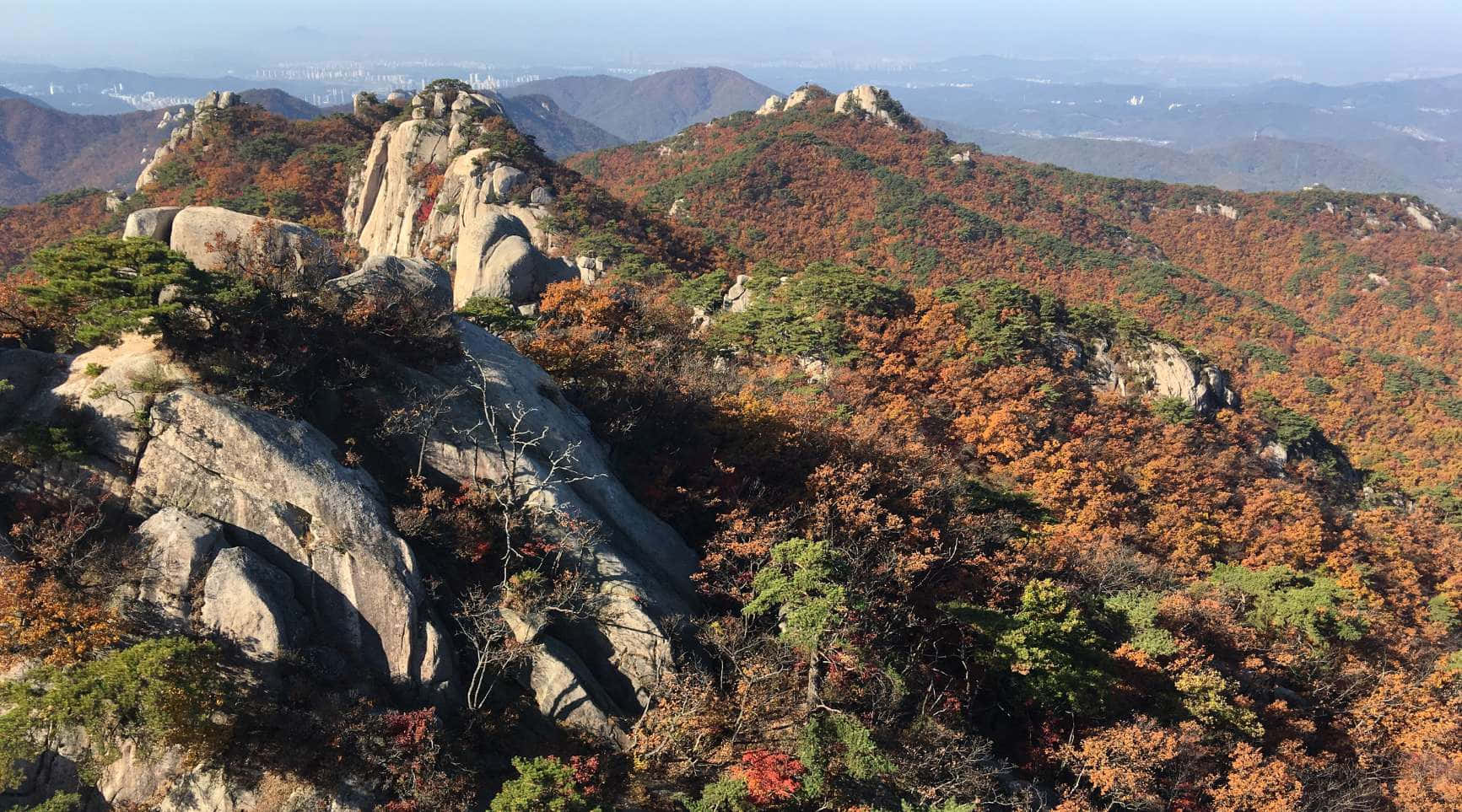 Autumnin Bukhansan National Park Wallpaper