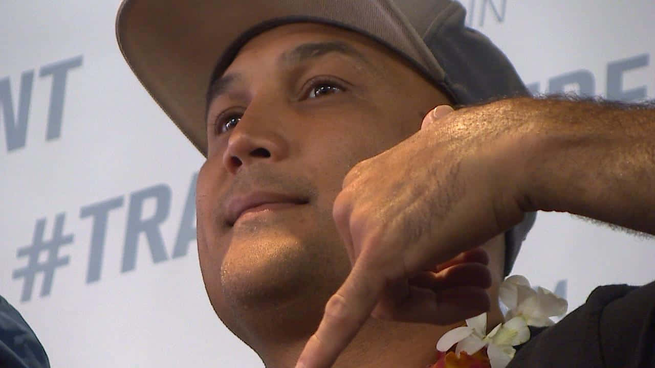 B.j. Penn With Flower Garland Wallpaper