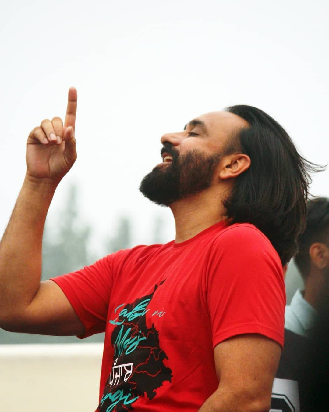 Babbu Maan Pointing The Sky Wallpaper