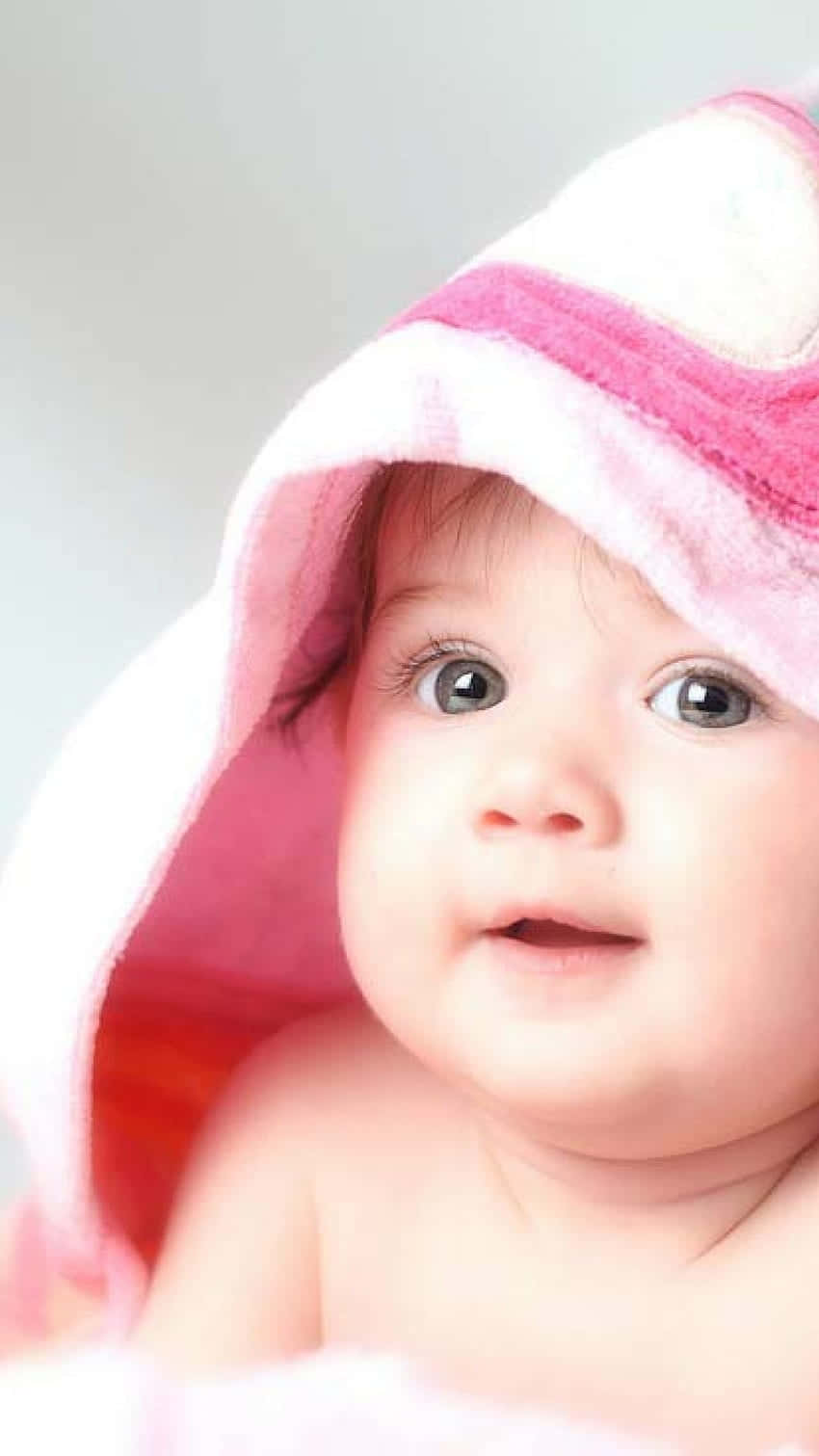 Babyin Pink Hooded Towel Wallpaper