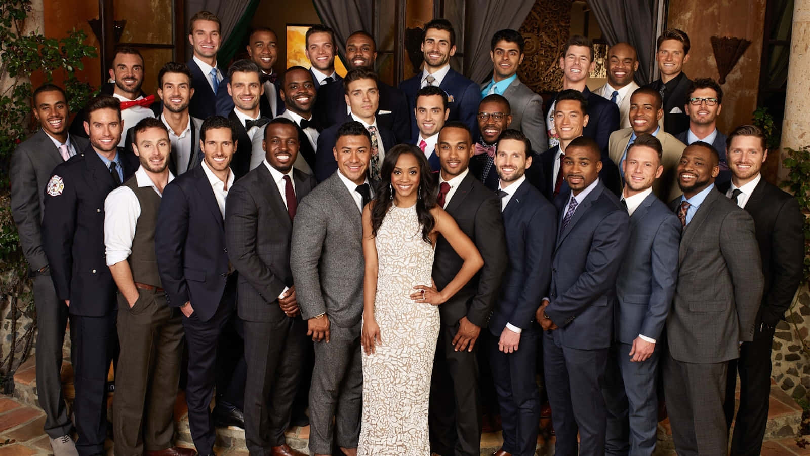 Bacheloretteand Contestants Group Photo Wallpaper