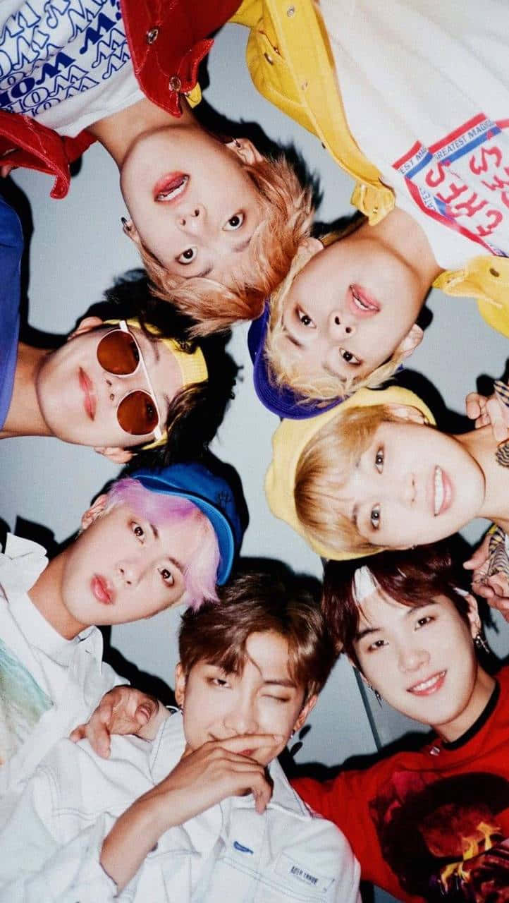 Bangtan Sonyeondan (bts) Group Photo Wallpaper