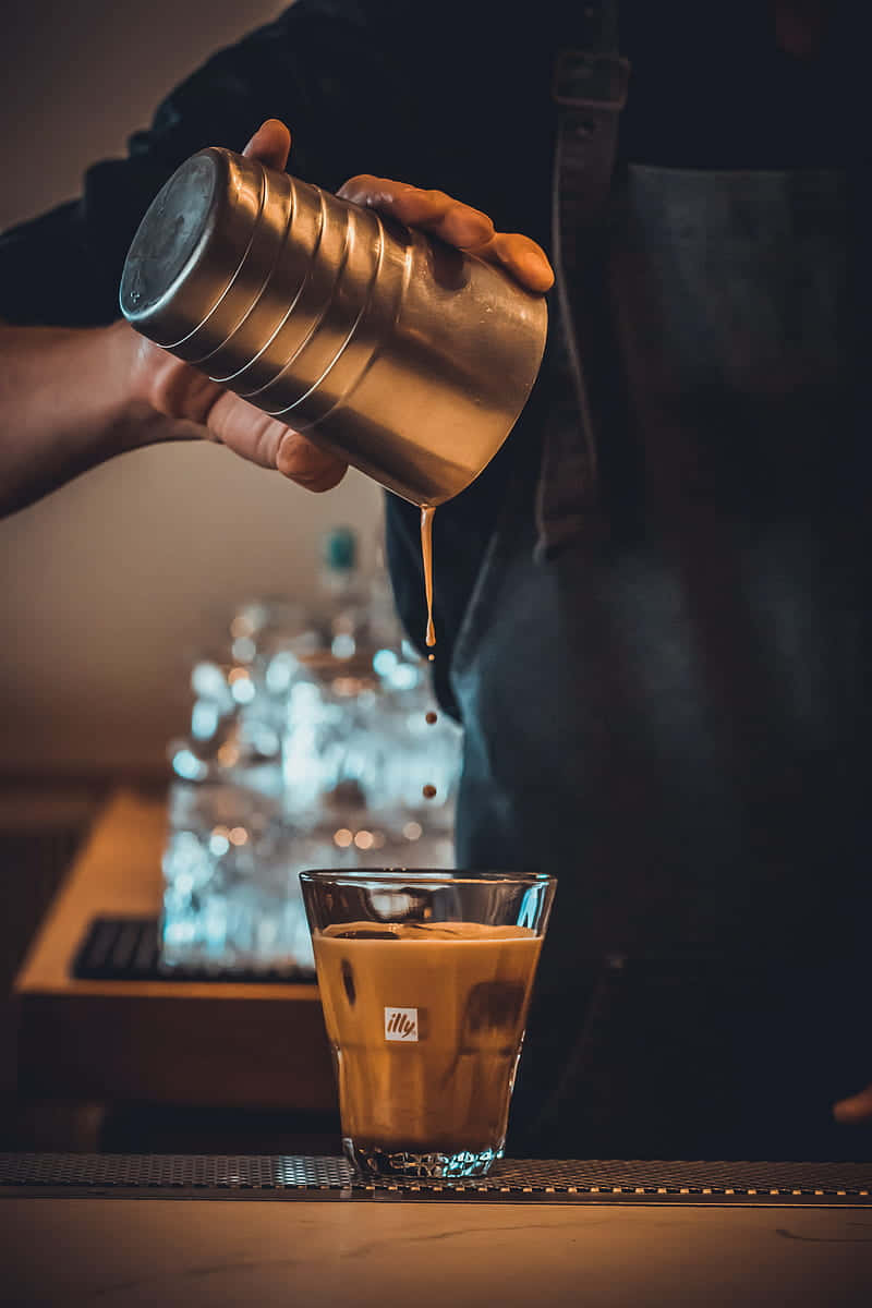 Bartender Pouring Cocktail Wallpaper