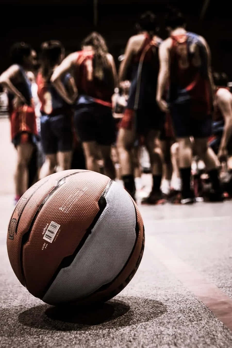 Basketball Court Huddle Focus Wallpaper