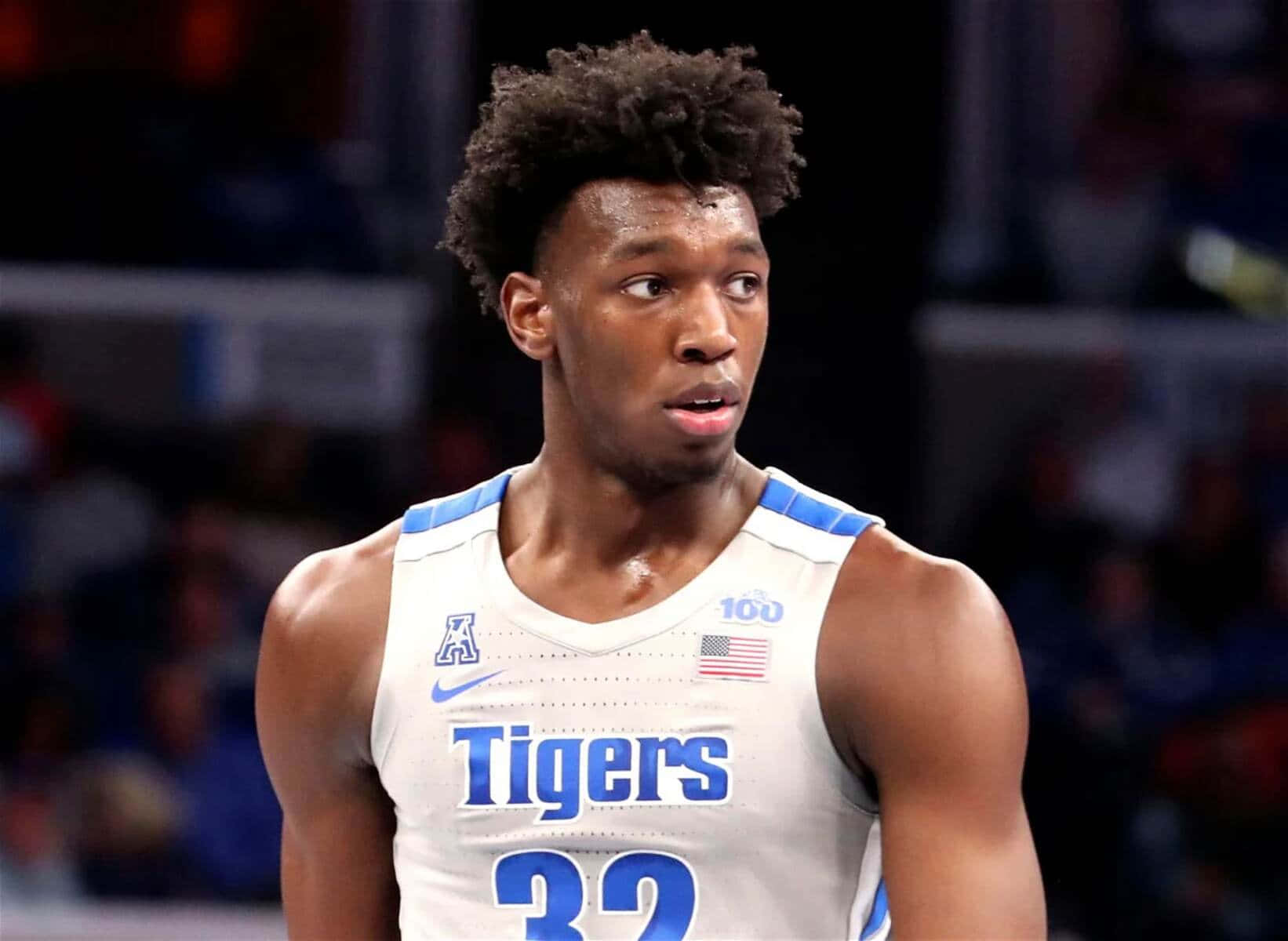 Basketball Player James Wiseman32 Wallpaper