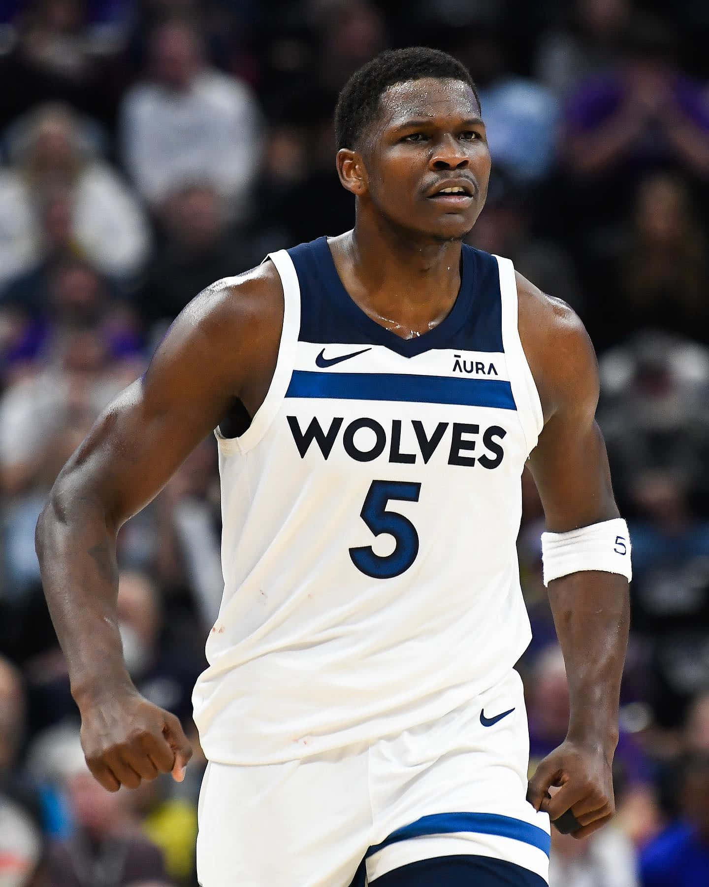 Basketball Player Wolves5 Wallpaper