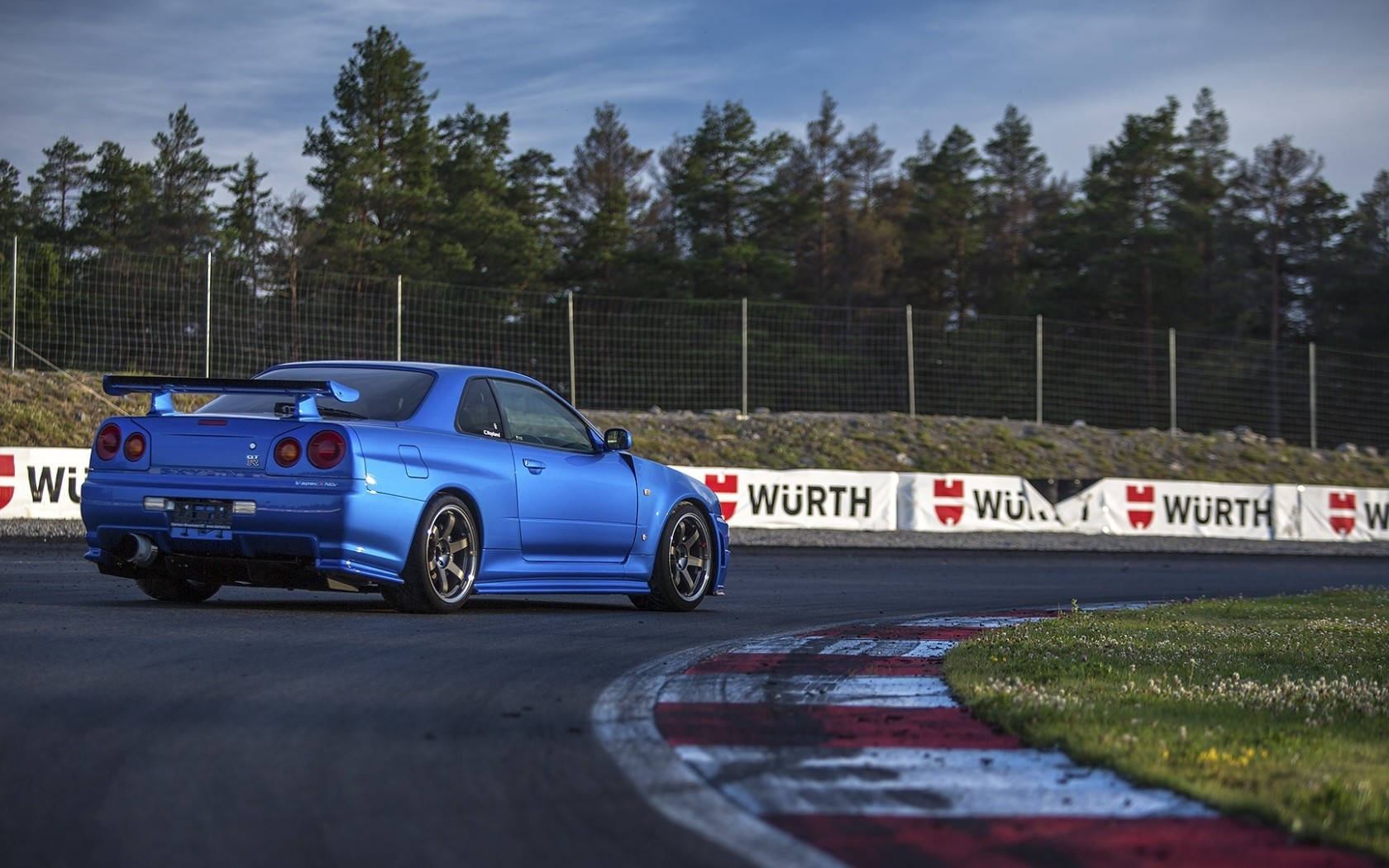 Bayside Blue Nissan Skyline Gtr R34 Wallpaper