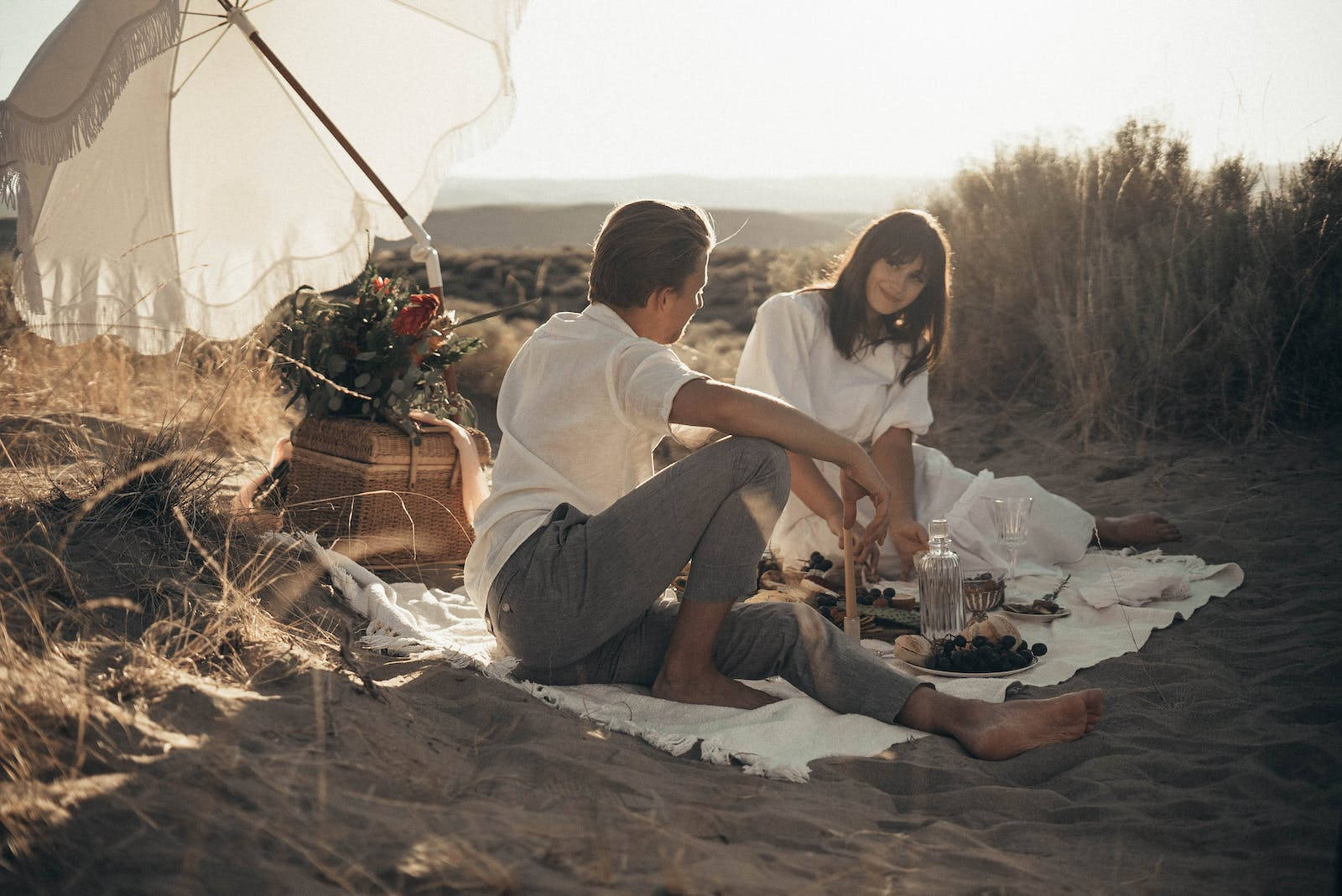 Beach Picnic Love Full Hd Wallpaper