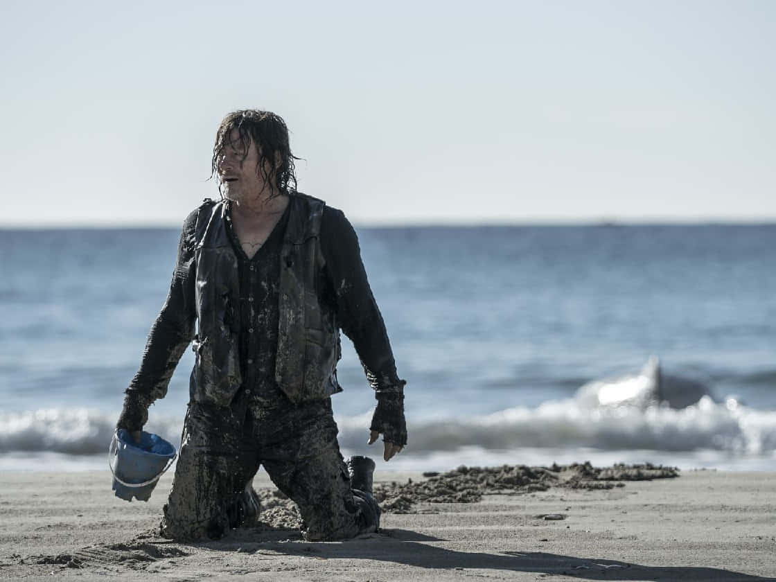 Beachside_ Struggle_ Daryl_ Dixon Wallpaper