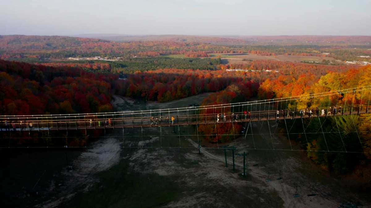 Beautiful Fall Bridge Wallpaper