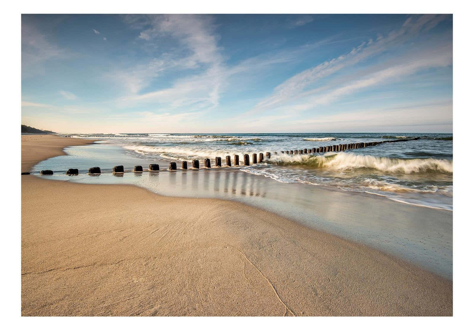 Beautiful Sea Breeze On A Sunny Day Wallpaper