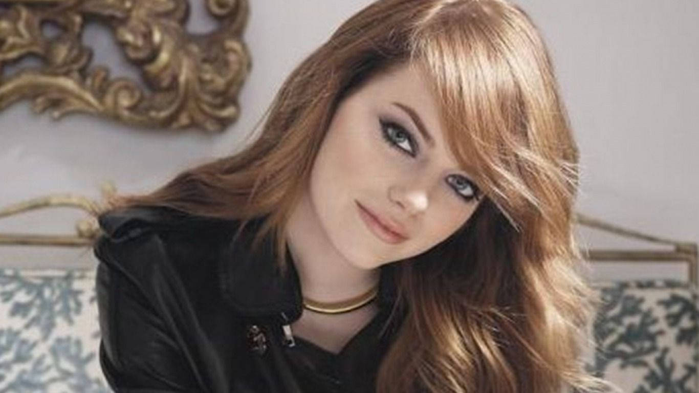 Beautiful Smile Of Emma Stone Wallpaper