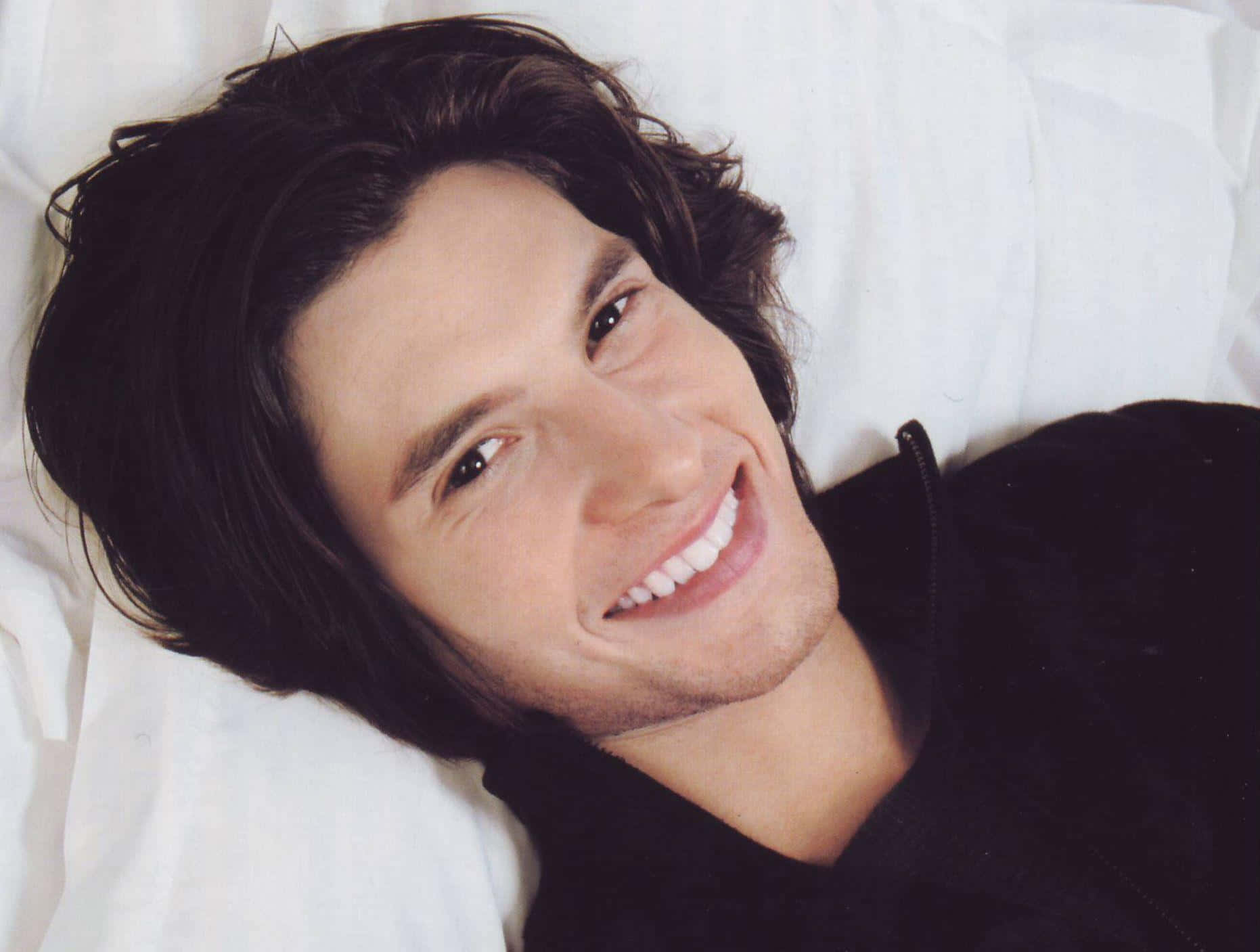 Ben Barnes In A Black Suit Wallpaper