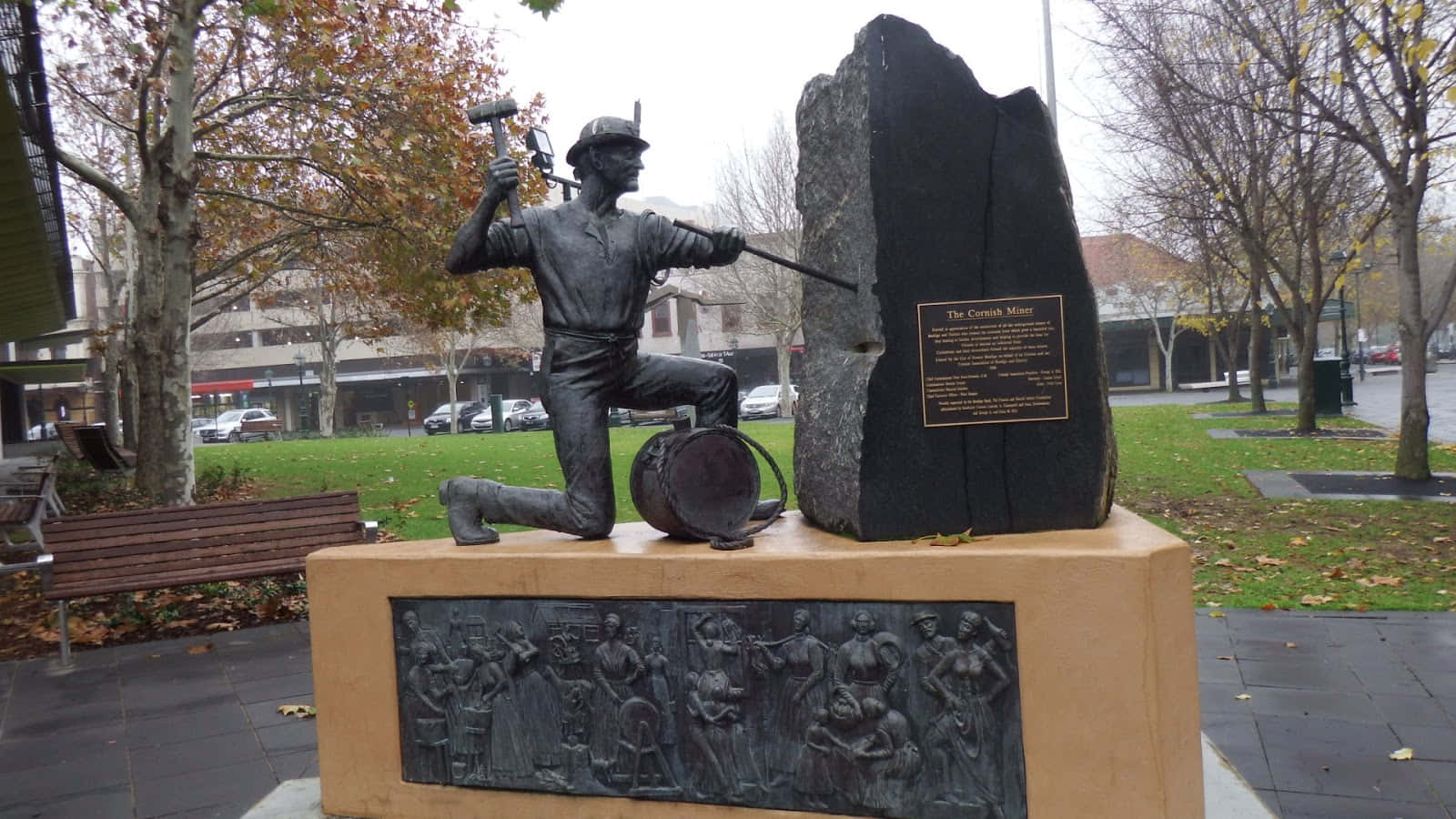 Bendigo Mining Monument Australia Wallpaper