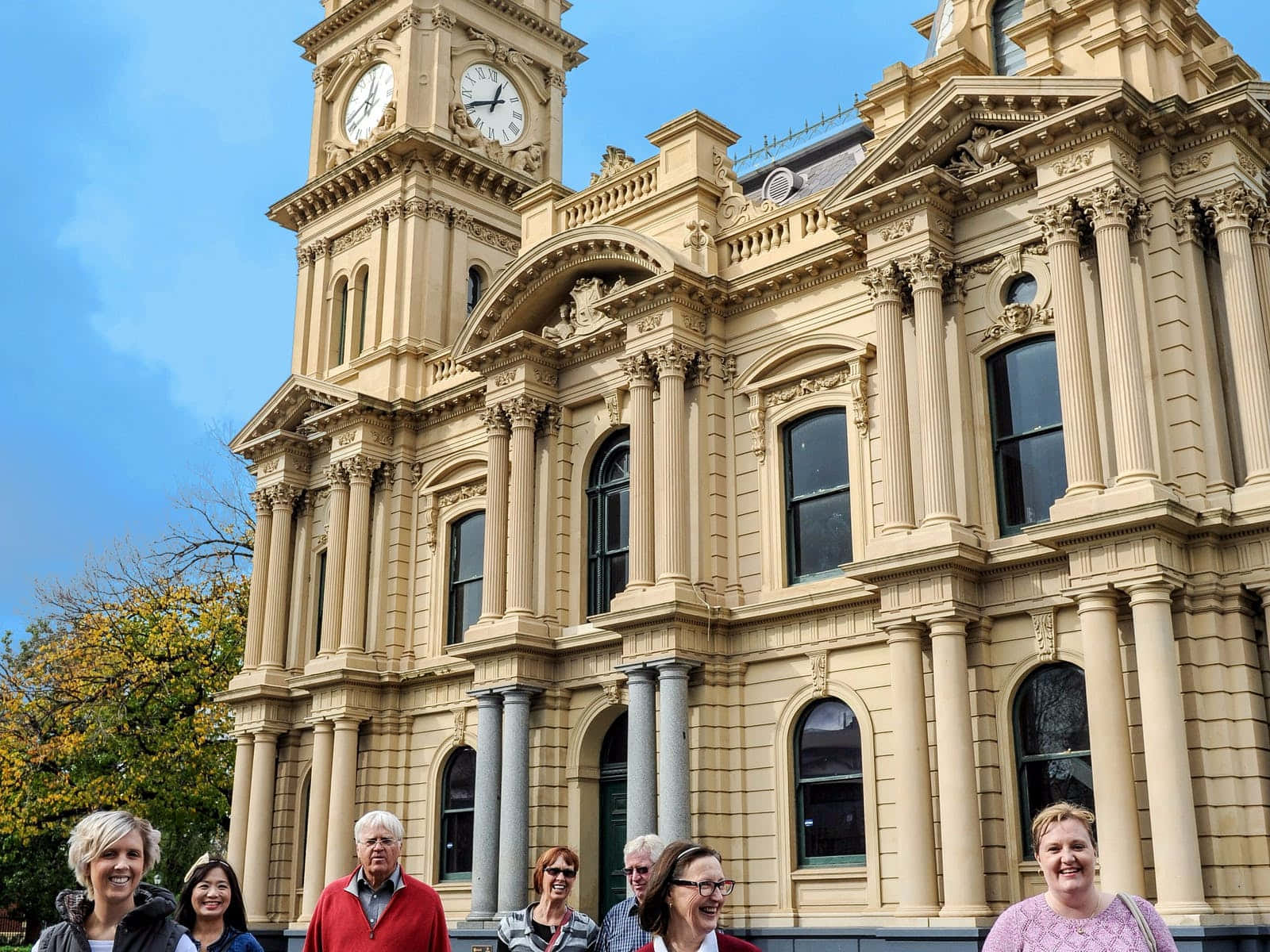 Bendigo Town Hall Group Photo Wallpaper