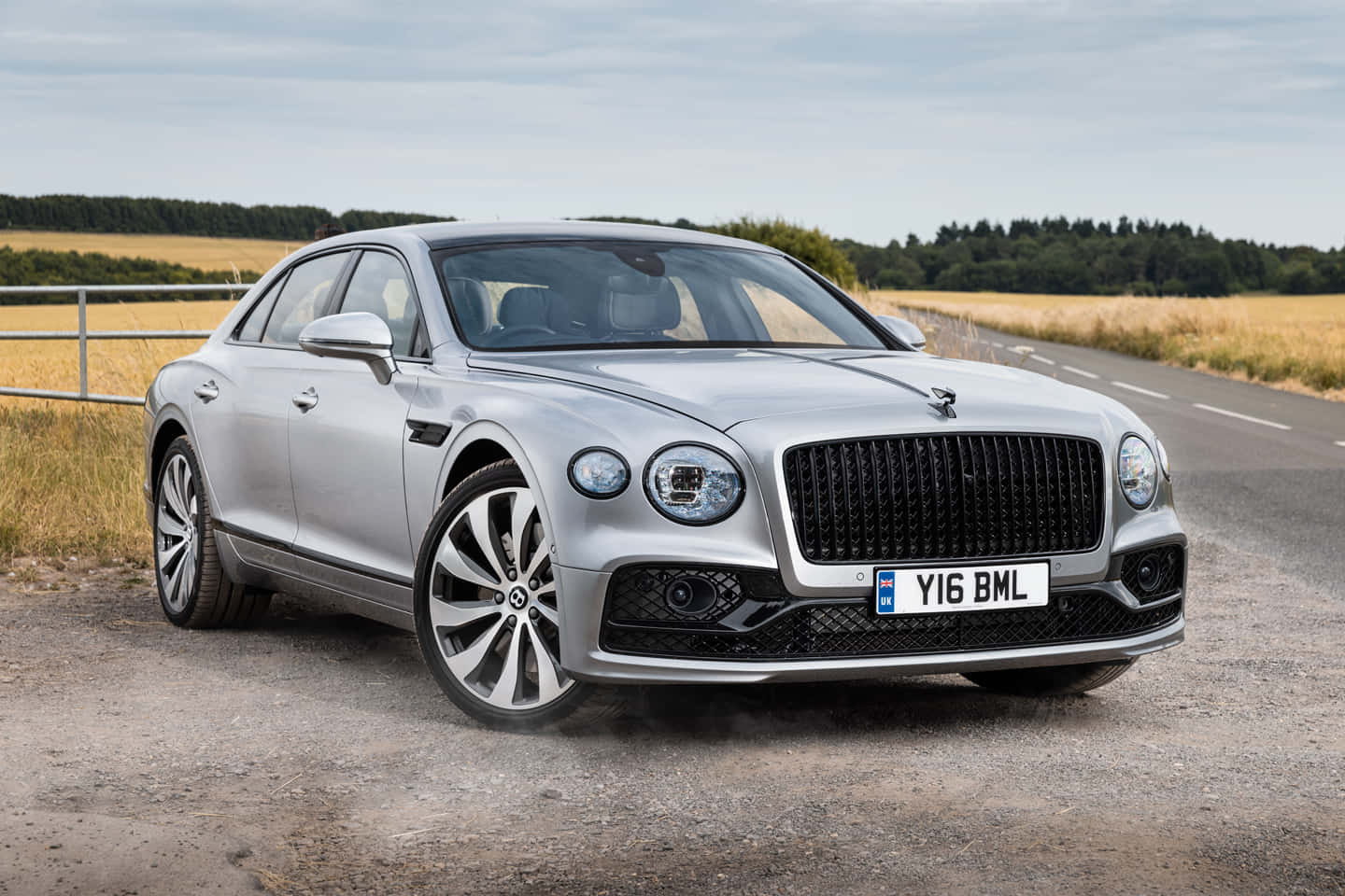 Bentley Flying Spur - A Perfect Blend Of Luxury And Performance Wallpaper