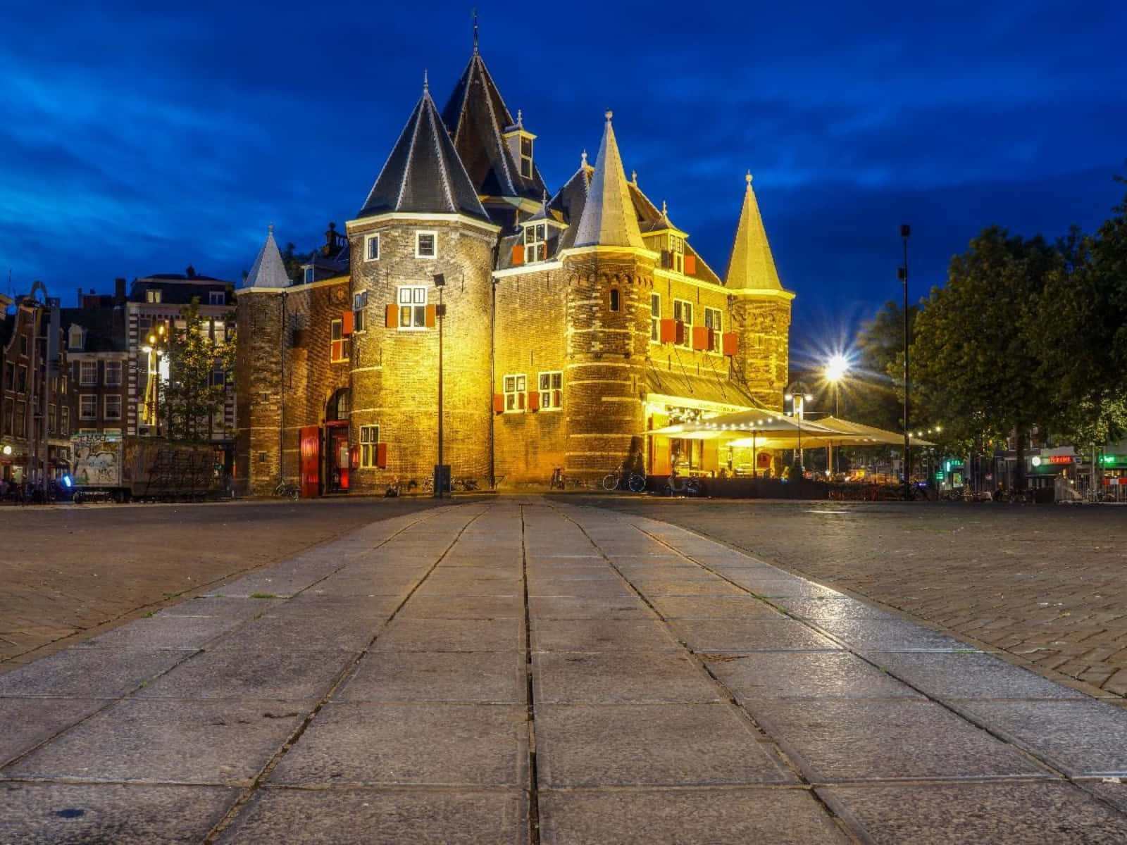 Bergen Op Zoom Historical Buildingat Twilight Wallpaper