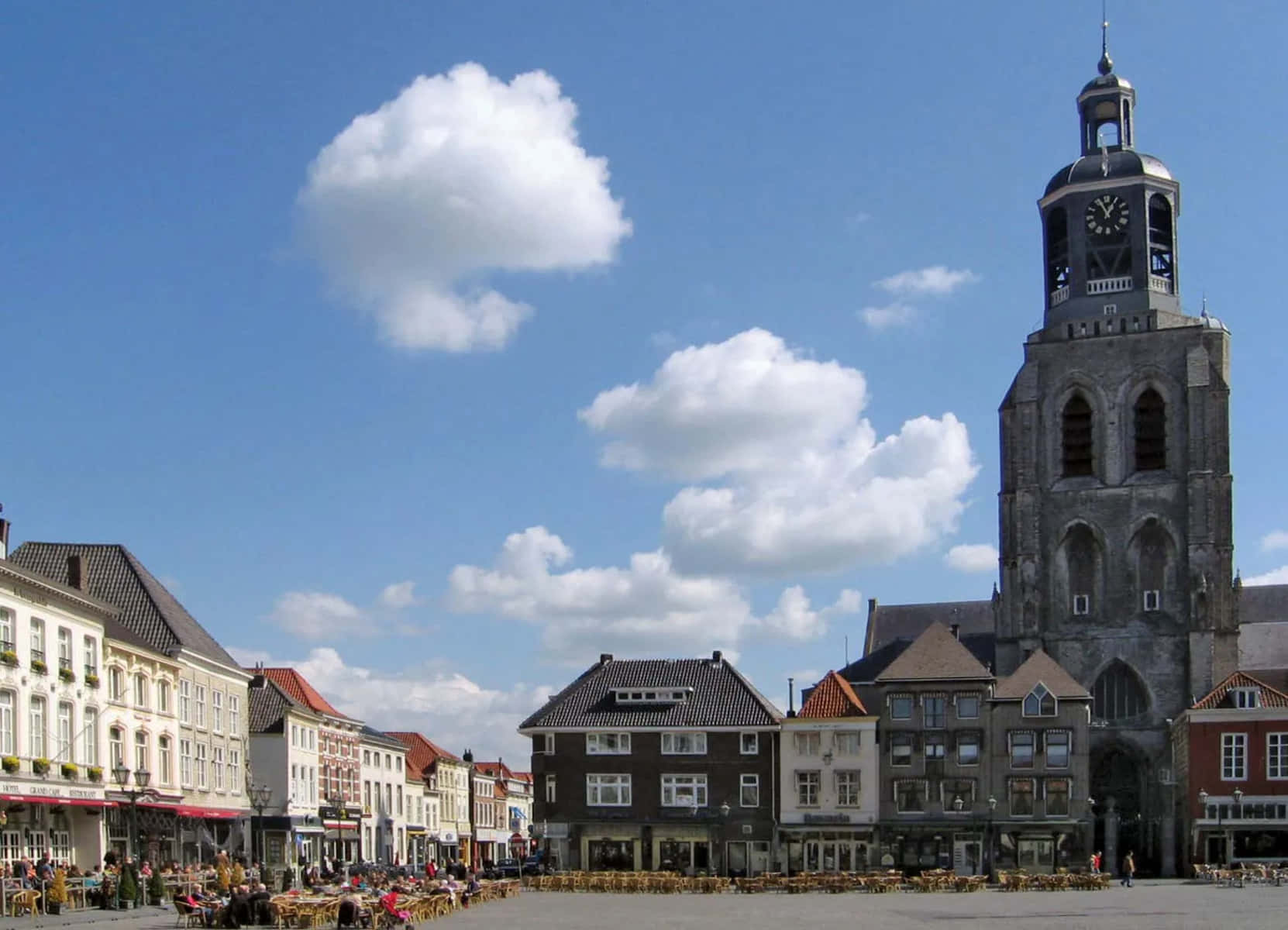 Bergen Op Zoom Market Squareand Pepperpot Tower Wallpaper