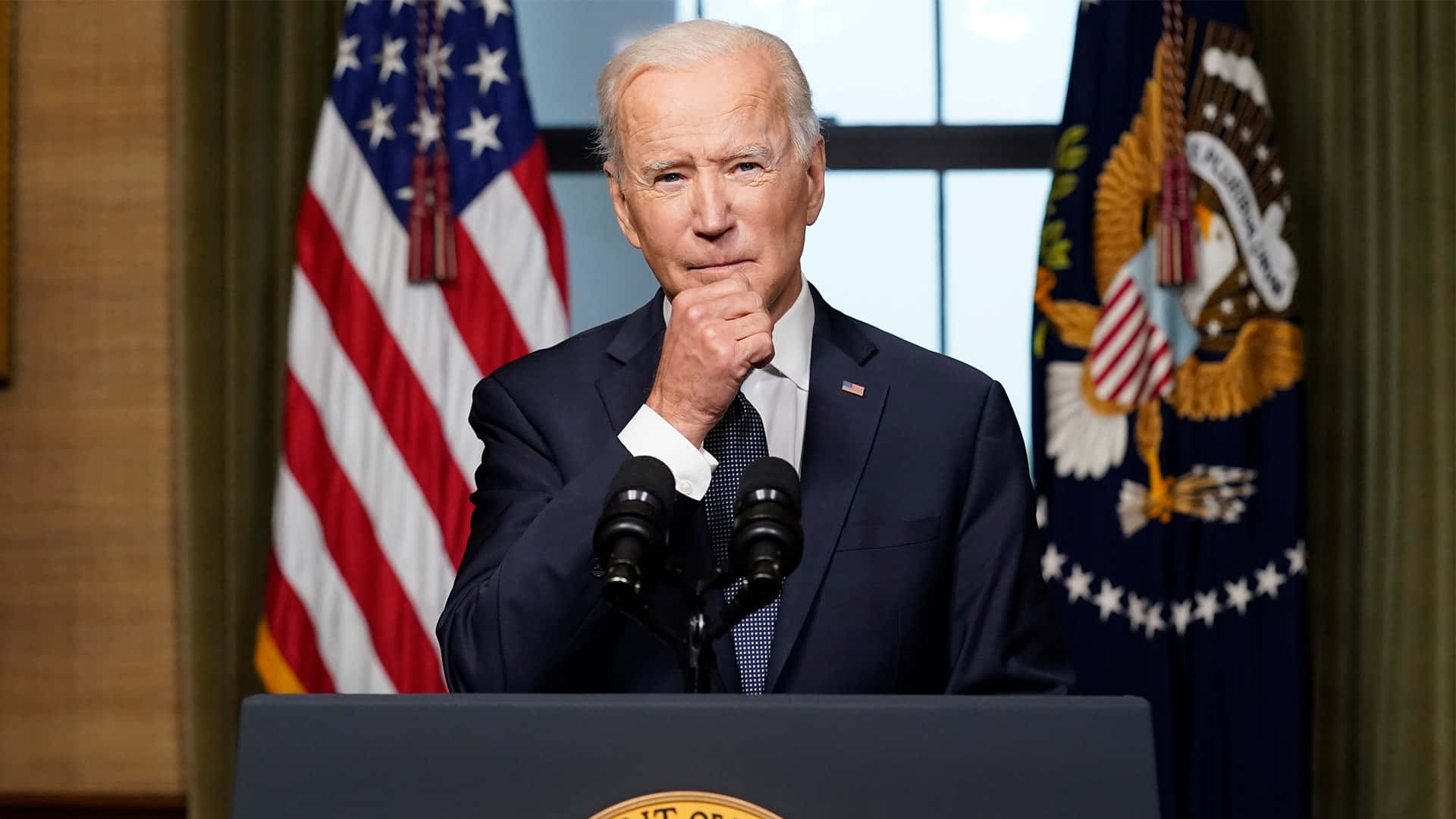 Biden Among A Republican House And Democratic Senate Wallpaper