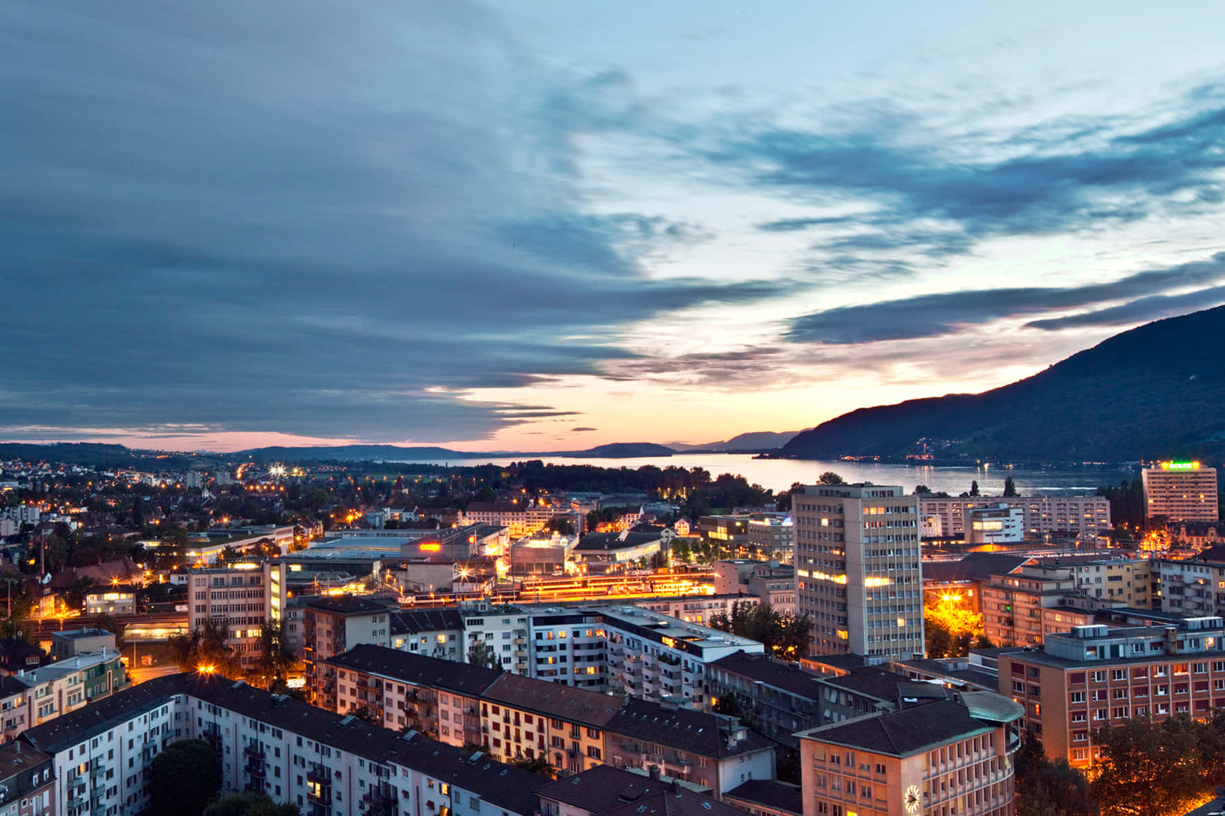 Biel Bienne Cityscapeat Dusk Wallpaper