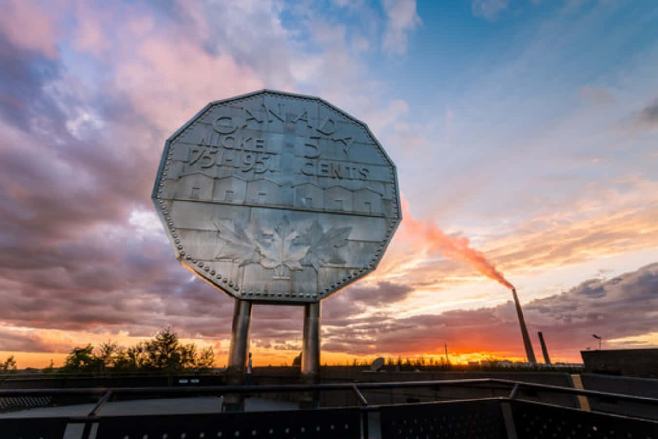 Big Nickel Sudbury Landmark Sunset Wallpaper