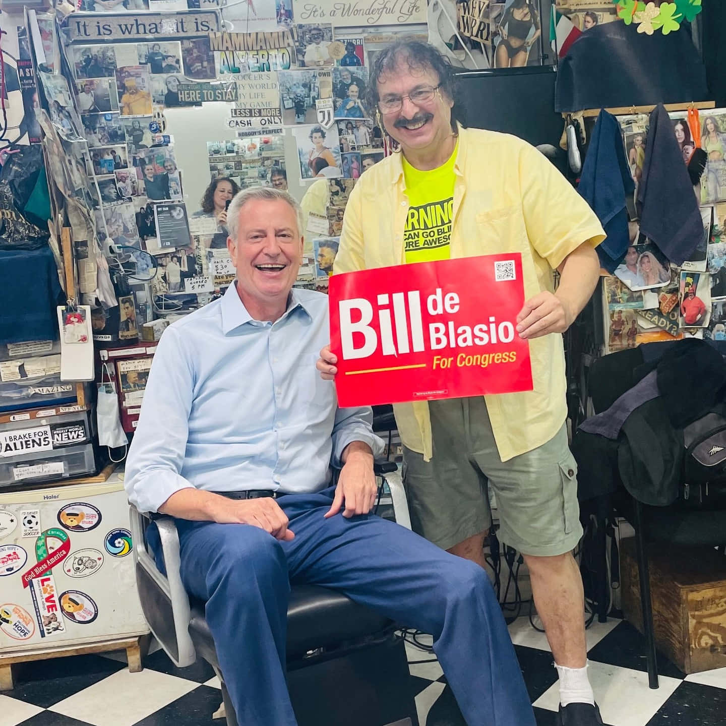 Bill De Blasio In A Barbershop Wallpaper