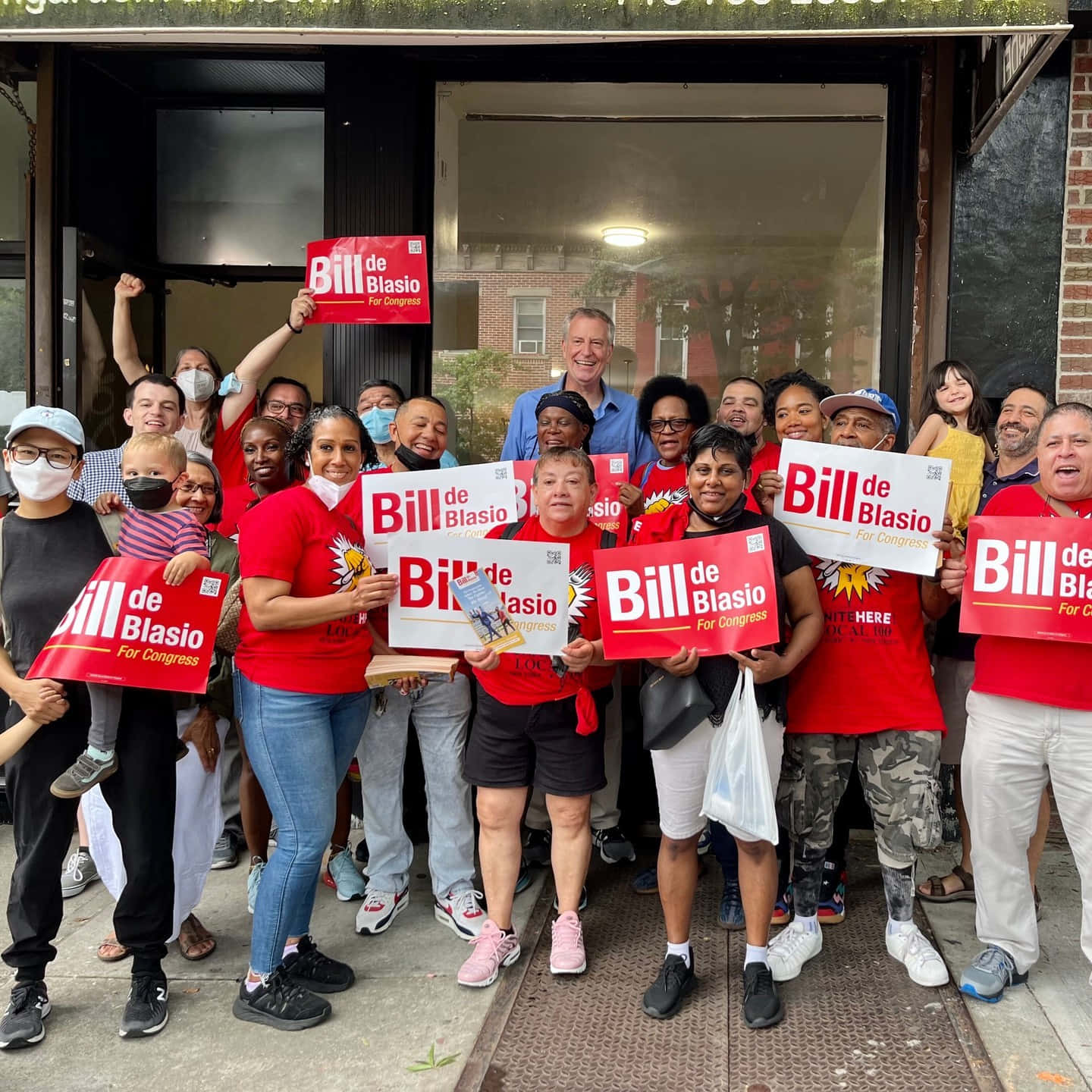 Bill De Blasio Smiling With Supporters Wallpaper