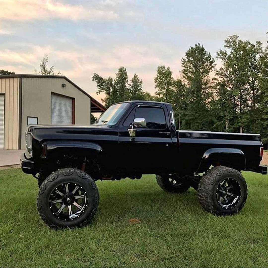 Black Square Body Truck Lifted Wallpaper