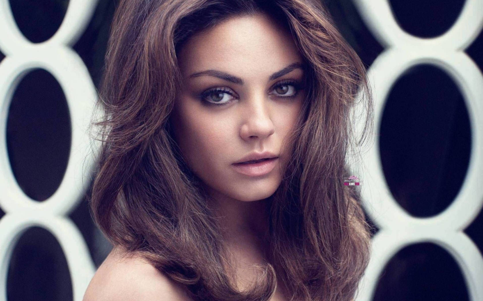 Black Swan Star Mila Kunis Wallpaper