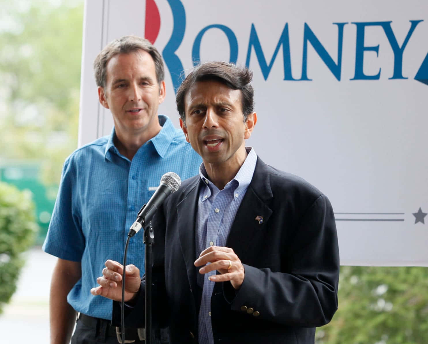 Bobby Jindal Speaking At A Rally For Mitt Romney Wallpaper