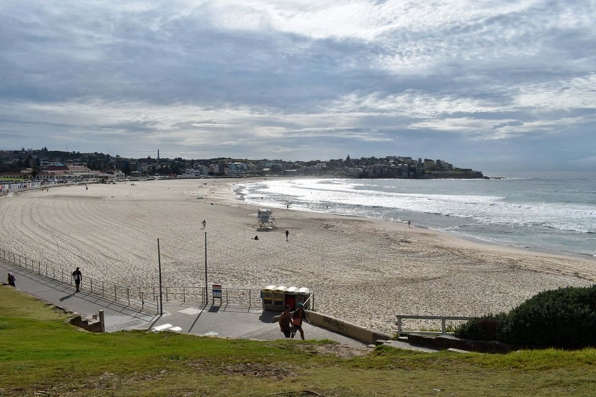 Bondi Beach Cloudy Day Wallpaper