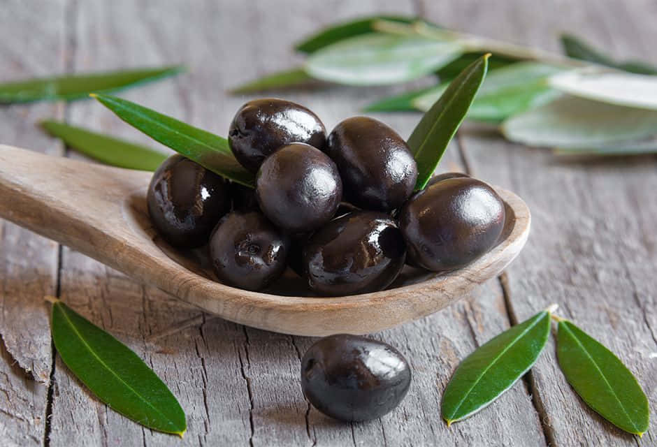 Bowl Of Fresh Black Olives Wallpaper