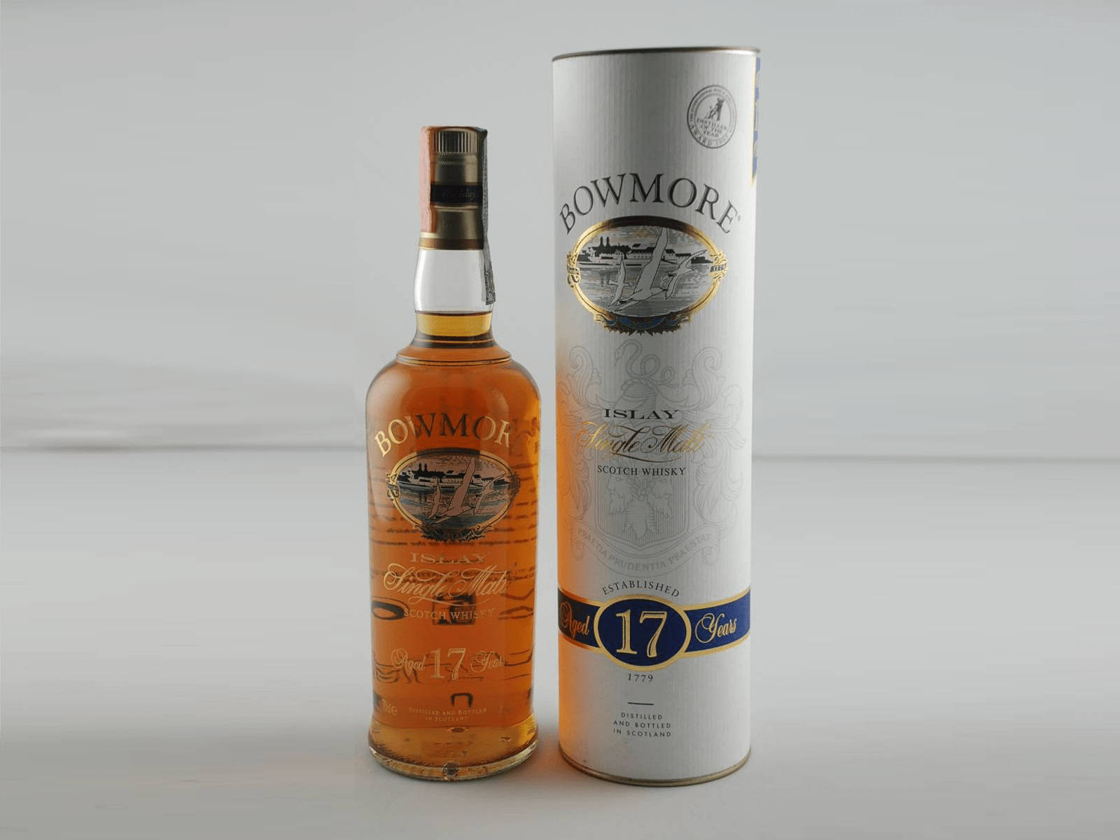 Bowmore 17 Year Old Wallpaper