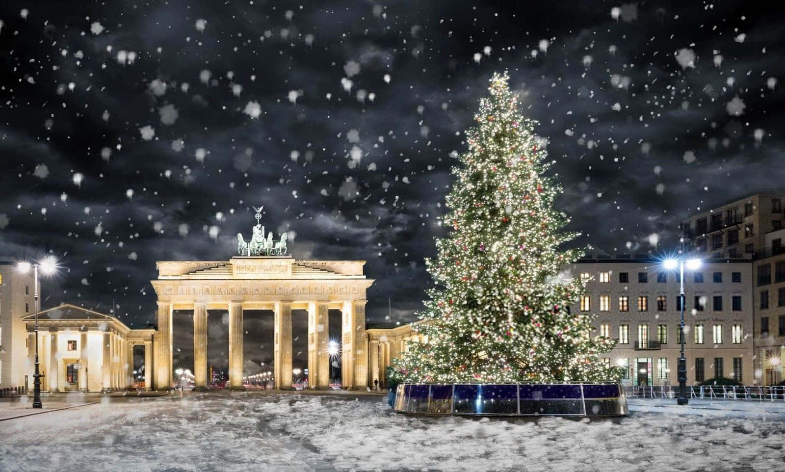 Brandenburg Gate Christmas Tree Wallpaper