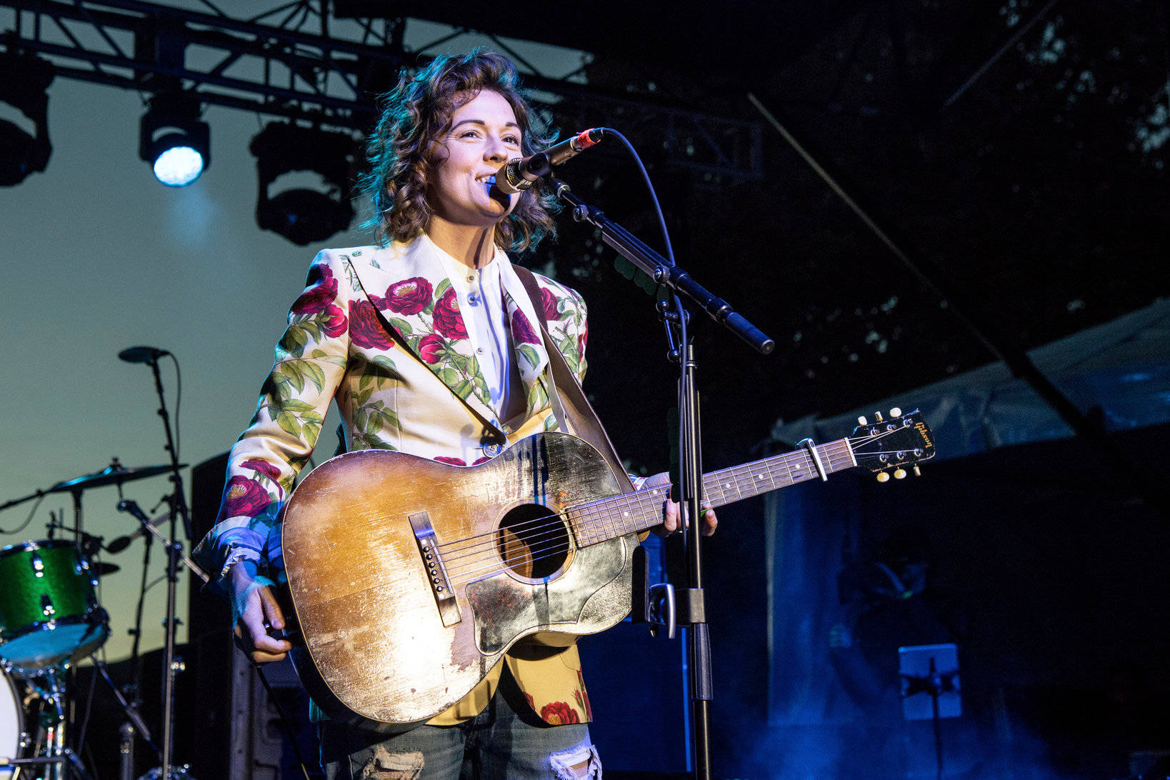 Brandi Carlile Floral Suit Wallpaper