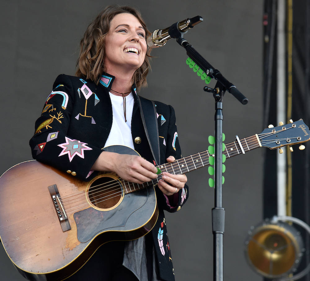 Brandi Carlile Holding Guitar Wallpaper