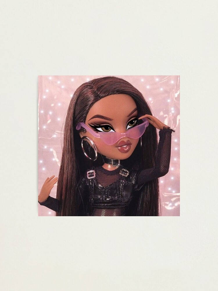 Bratz Dolls Simple Edit Wallpaper