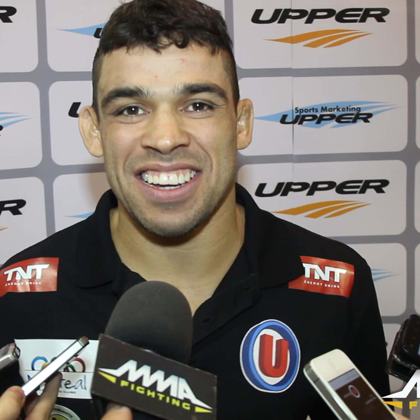 Brazilian Mixed Martial Artist Renan Barão In Interview Wallpaper