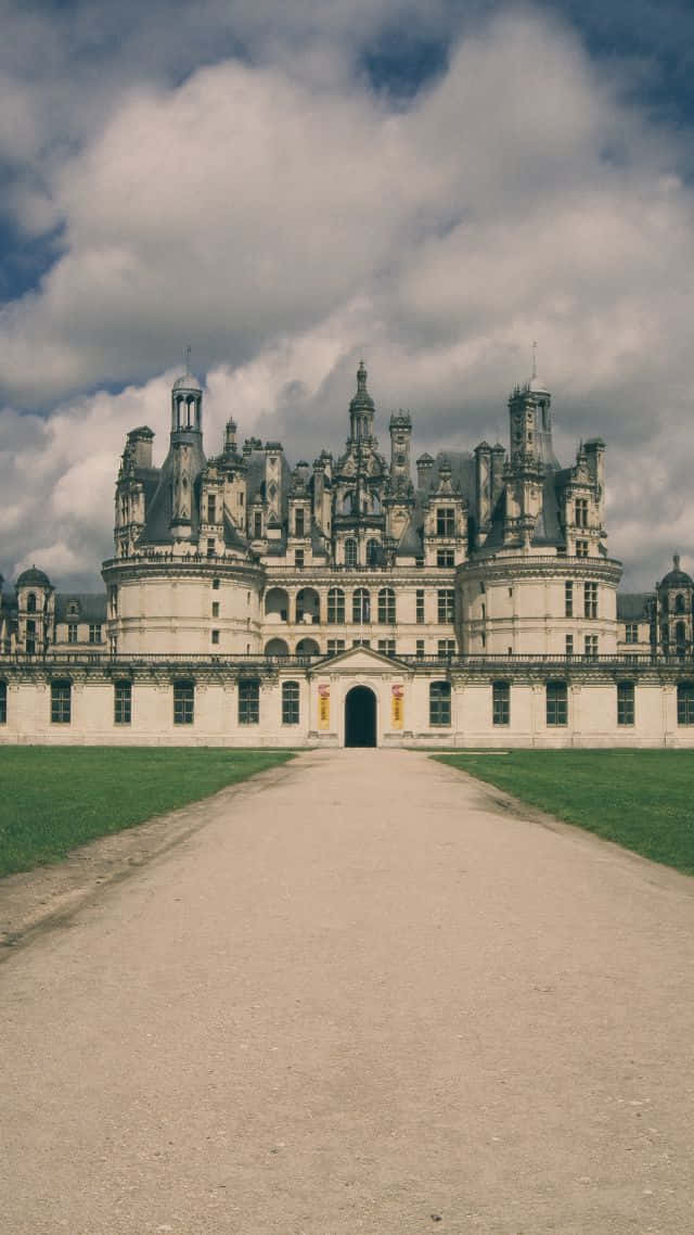 Breathtaking View Of The Majestic Chateau De Chambord Wallpaper