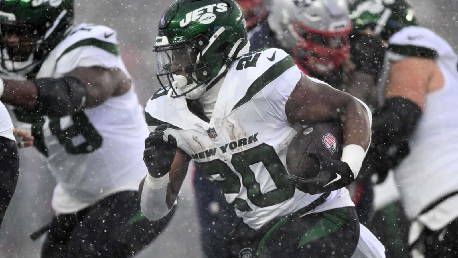 Breece Hall New York Jets Snow Game Wallpaper