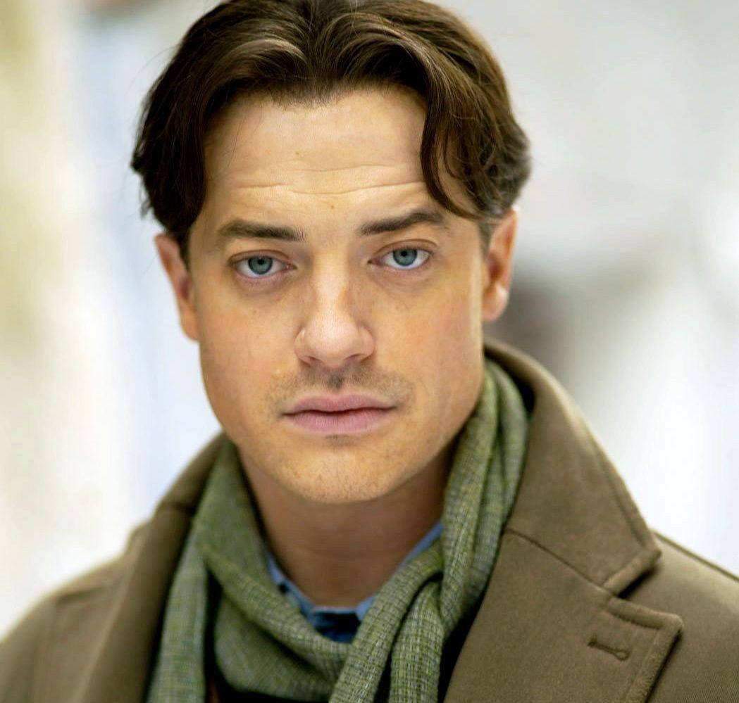 Brendan Fraser Aesthetic Photography Wallpaper