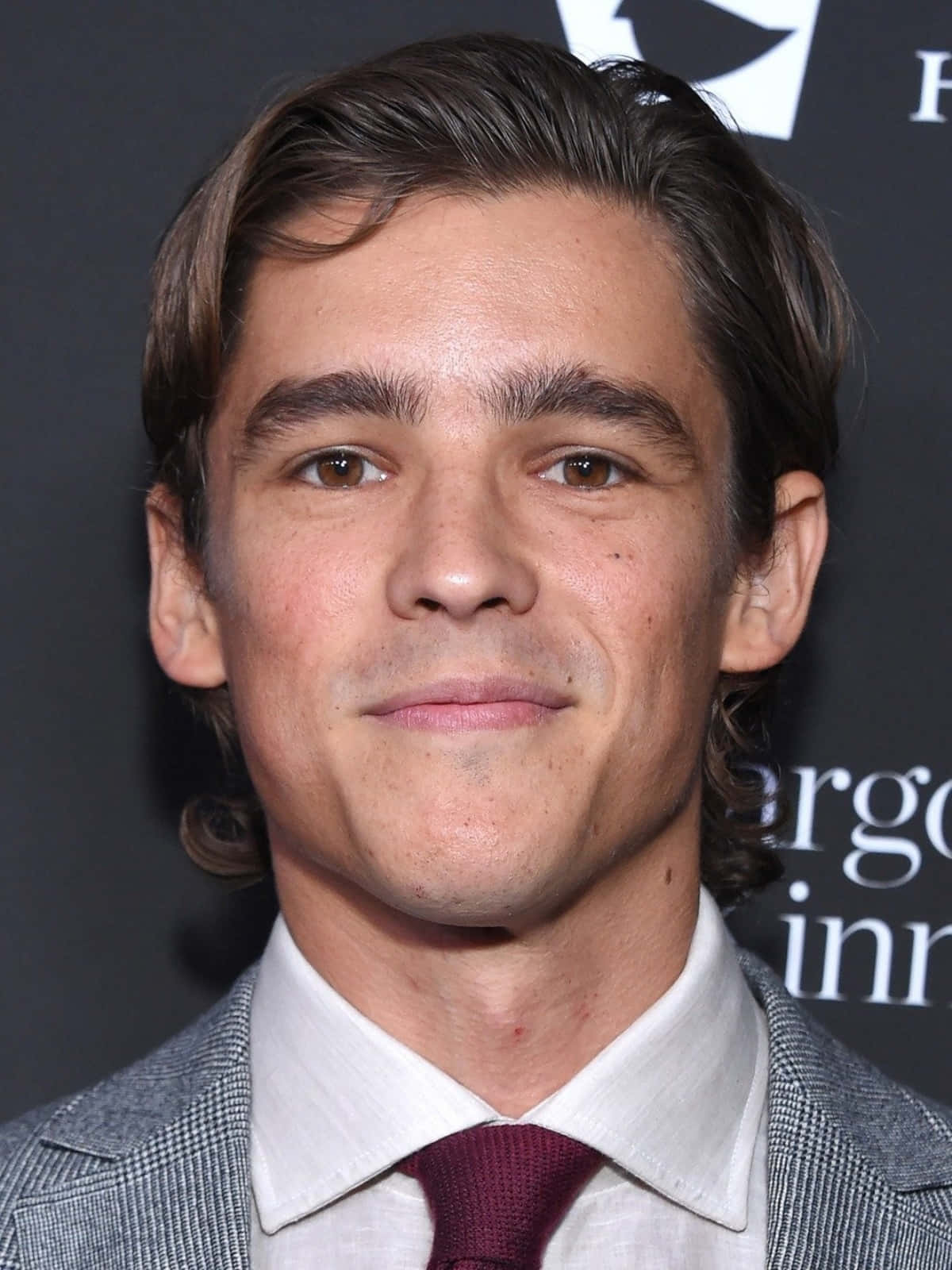 Brenton Thwaites Event Portrait Wallpaper