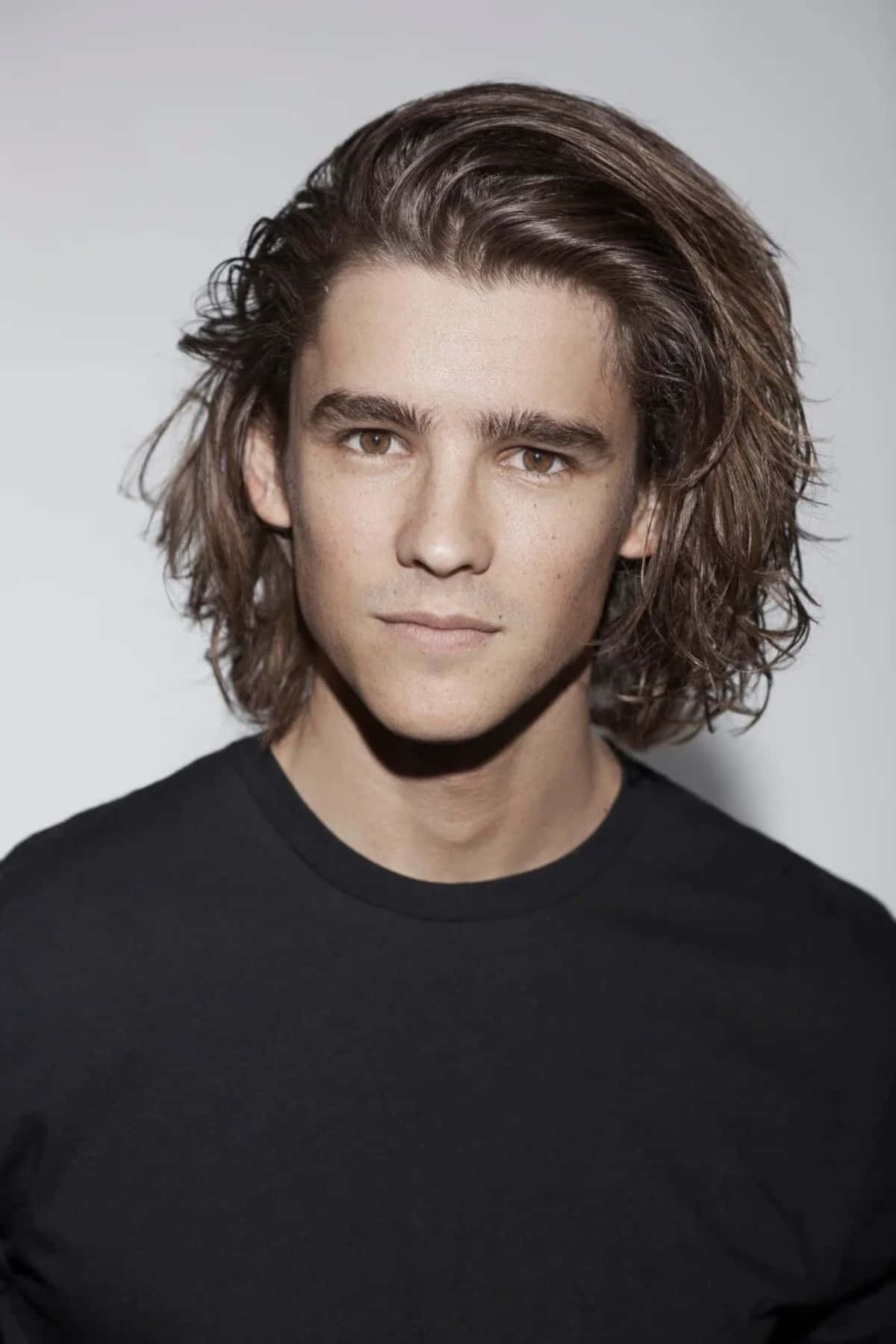 Brenton Thwaites Portrait Wallpaper