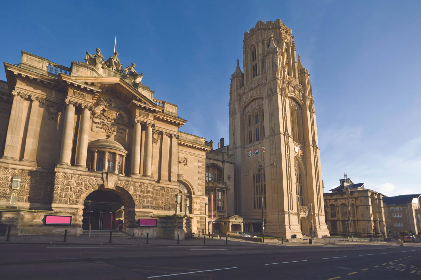 Bristol Historic Buildingsat Dusk Wallpaper