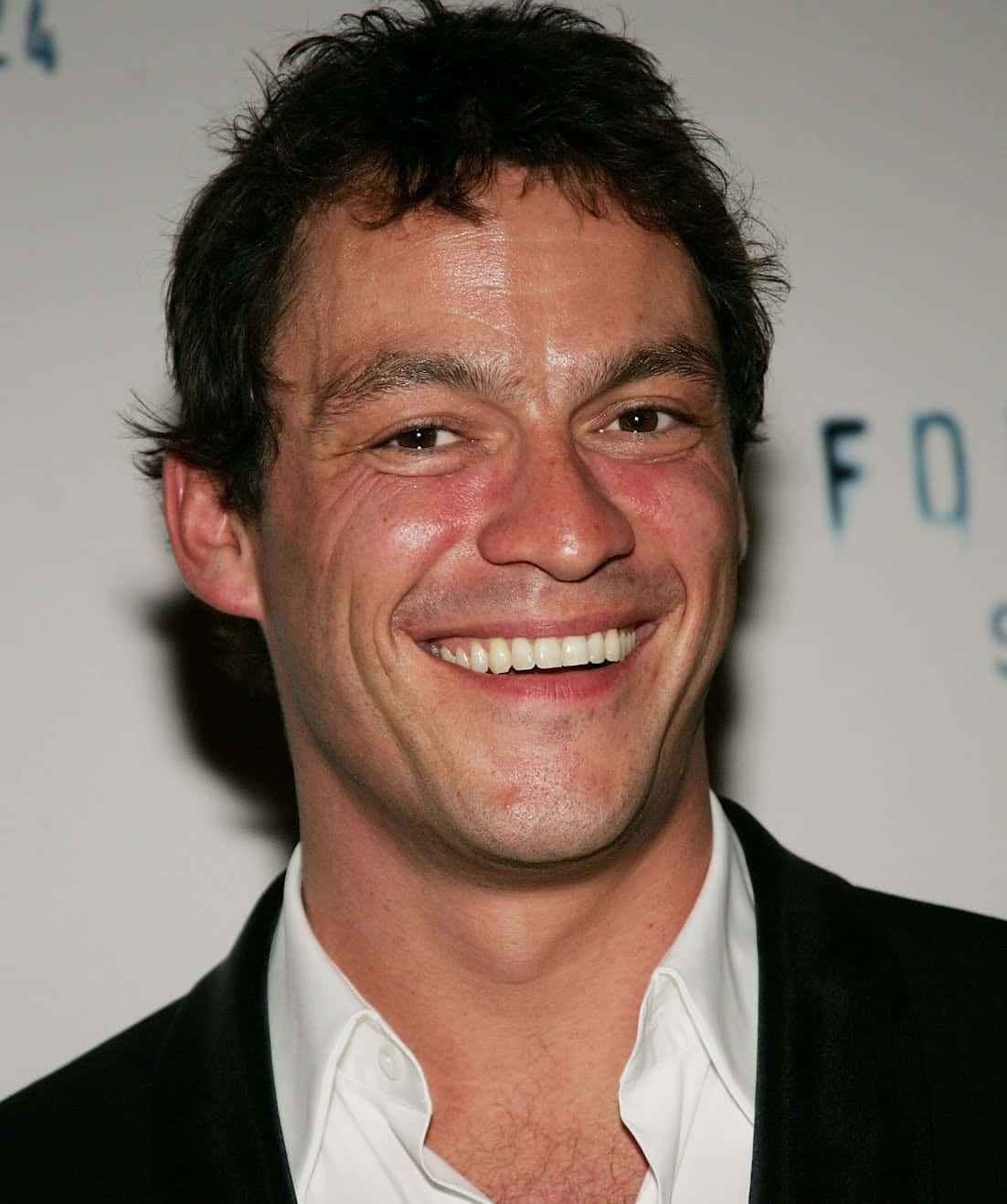 British Actor Dominic West Wallpaper