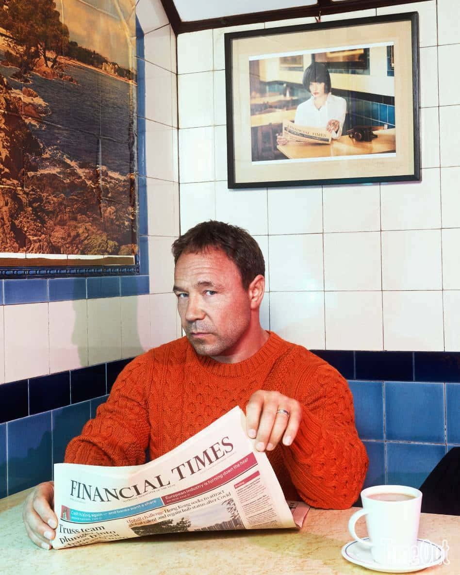 British Actor Stephen Graham Posing For A Shoot Wallpaper